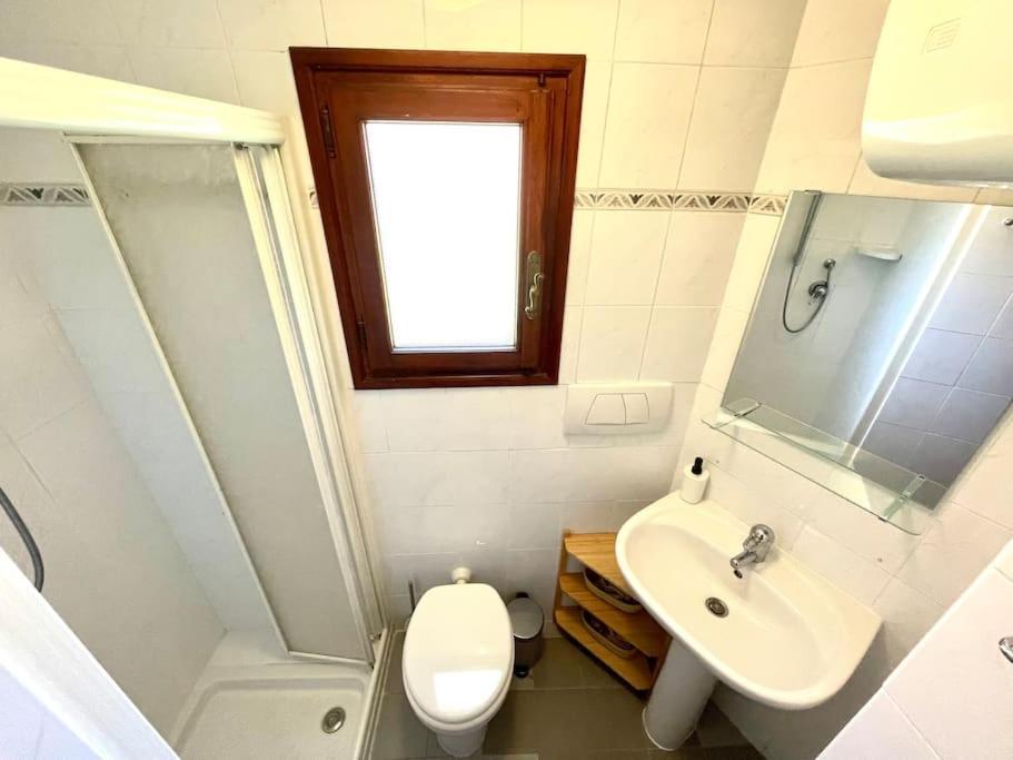 Historic Downtown Home By The Sea With King Bed Monterosso al Mare Eksteriør billede