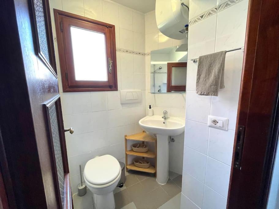 Historic Downtown Home By The Sea With King Bed Monterosso al Mare Eksteriør billede