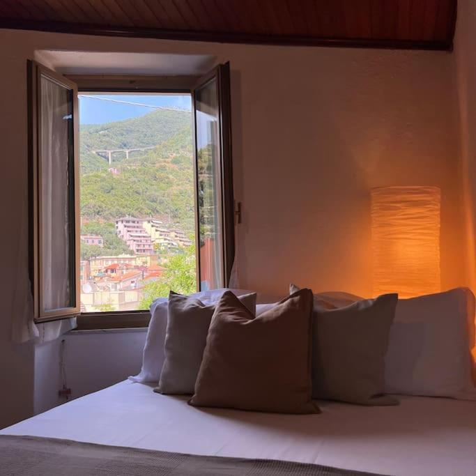 Historic Downtown Home By The Sea With King Bed Monterosso al Mare Eksteriør billede