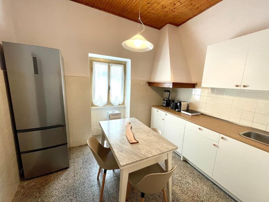 Historic Downtown Home By The Sea With King Bed Monterosso al Mare Eksteriør billede