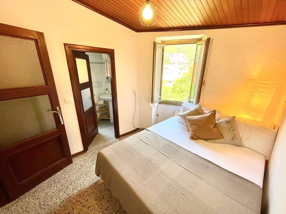 Historic Downtown Home By The Sea With King Bed Monterosso al Mare Eksteriør billede